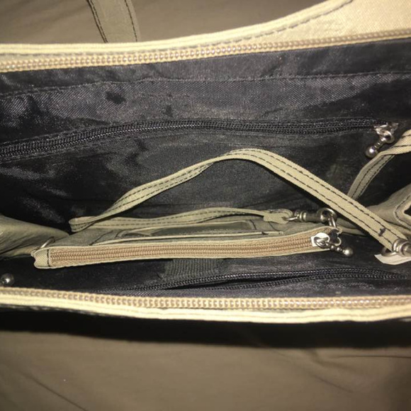 Baggallini Tan Bag - Picture 4 of 4